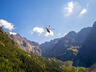 Ein 30-minütiger Helikopterflug mit Privatpilot durch die wunderschöne Schweizer Bergwelt
