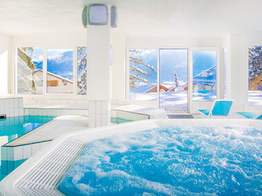 1 notte con pausa relax di 4h e cena di 2 portate al 4* Apparthotel Helvetia Intergolf