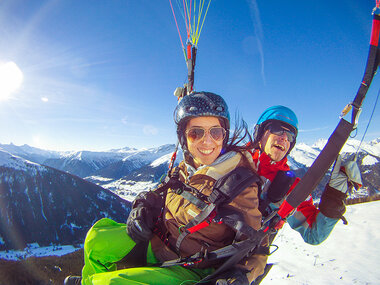 Vol en parapente en tandem de 25 min dans les Alpes suisses