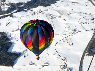 Vol privé en montgolfière d'1h30 dans l'Oberland zurichois pour 5 personnes