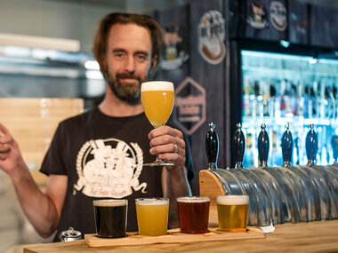 Dart & toast på bryggeripub